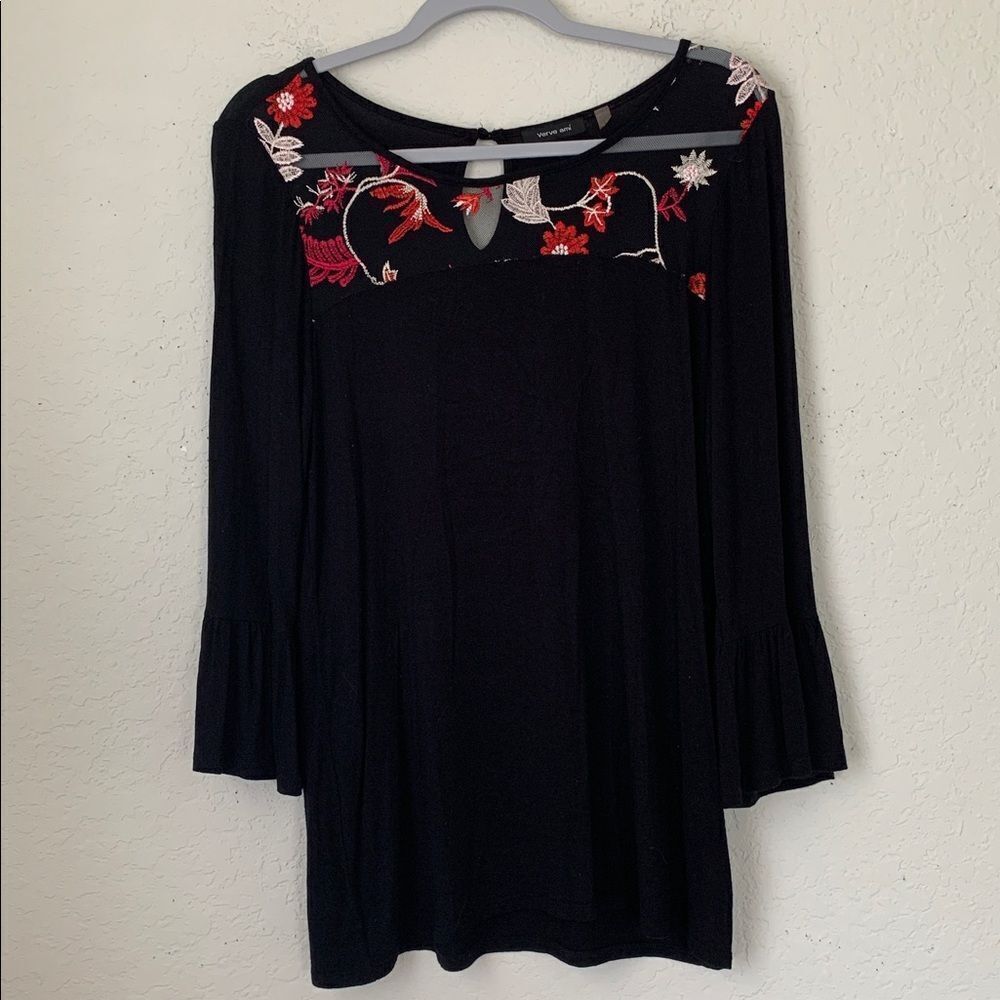 Verve Ami Black Top with Floral Design Size L